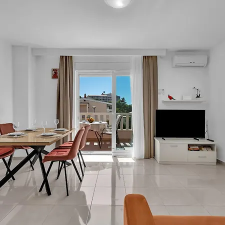 Podest Ii Baska Voda