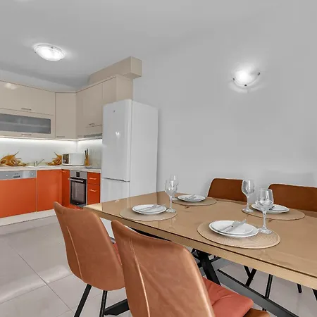 Podest Ii Baska Voda